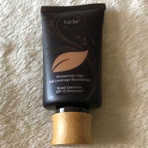 Amazonian clay foundation